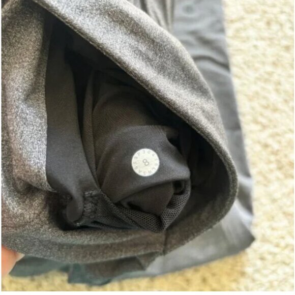 Lululemon On The Fly Pant *28" | Size 8 - Picture 4 of 4